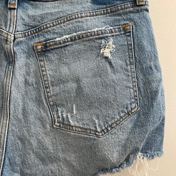 Abercrombie & Fitch The Mom Short - High Rise - Picture 6 of 7